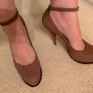 Elizabeth and James Platform Suede Heel Size 8